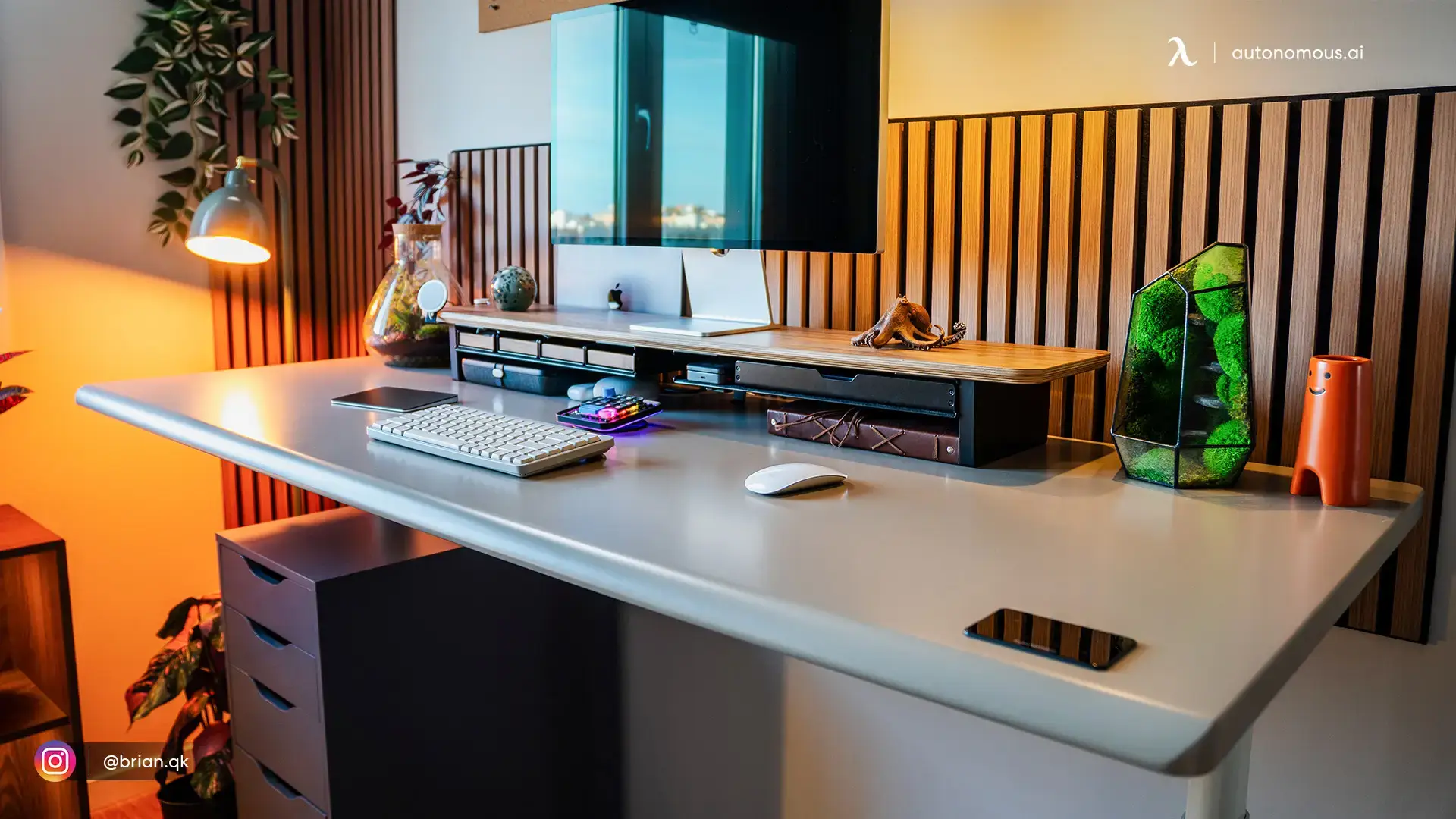 Autonomous Desk 5 AI