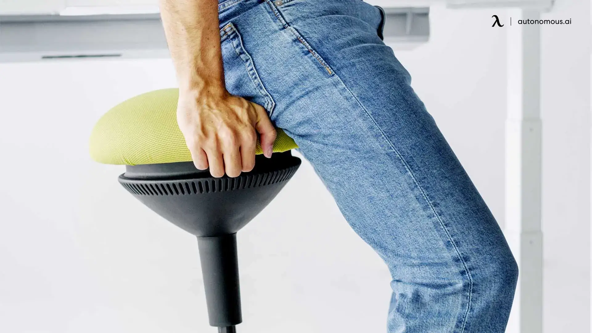 ergonomic saddle chair