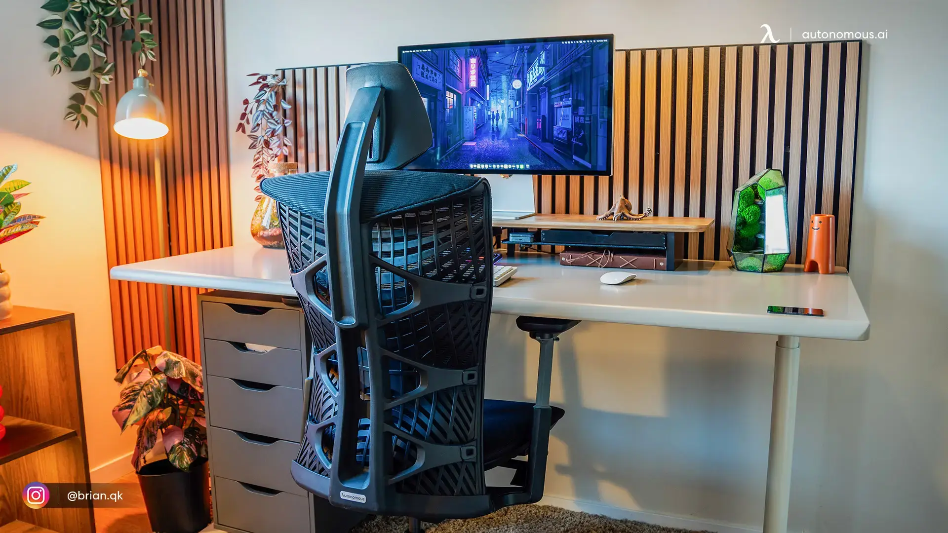 8 Best Office Chairs for Tall Men Over 6'0" (2026)