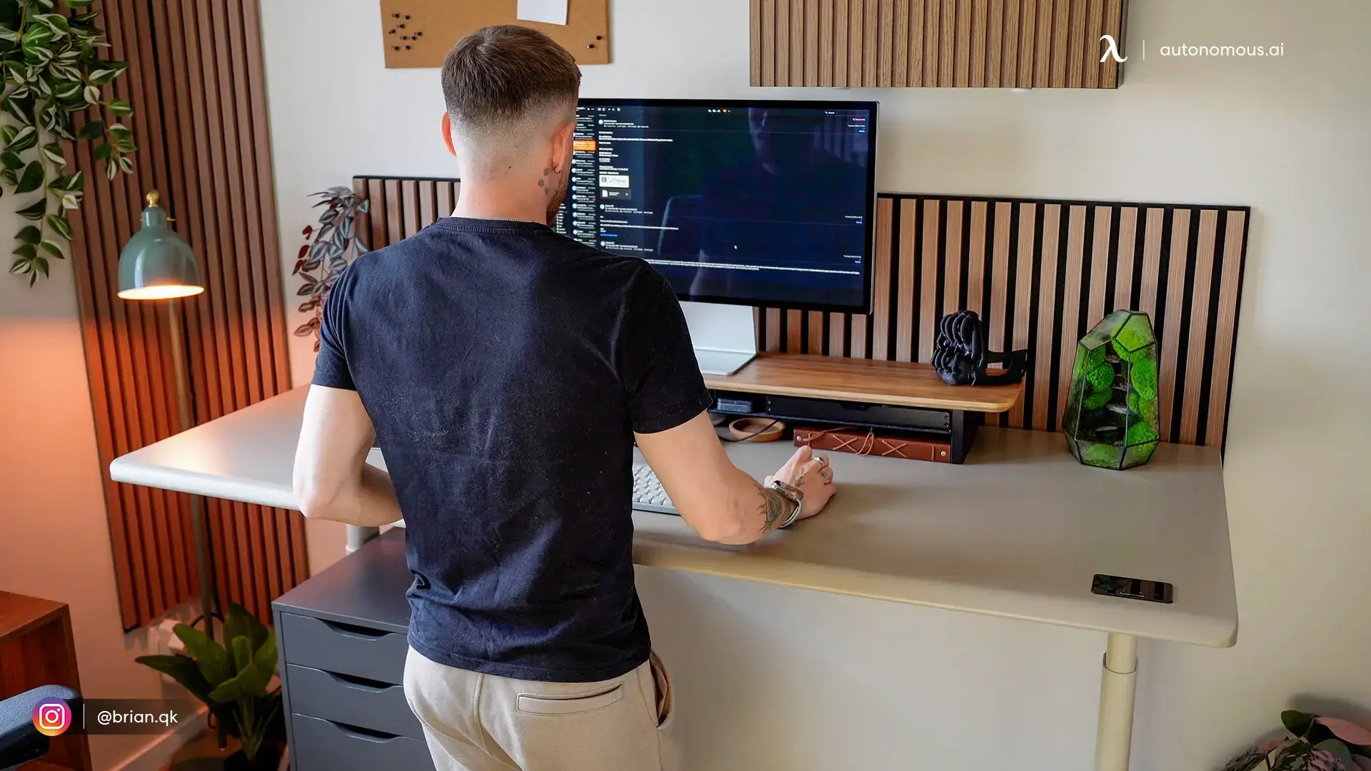 Autonomous Desk 5 AI