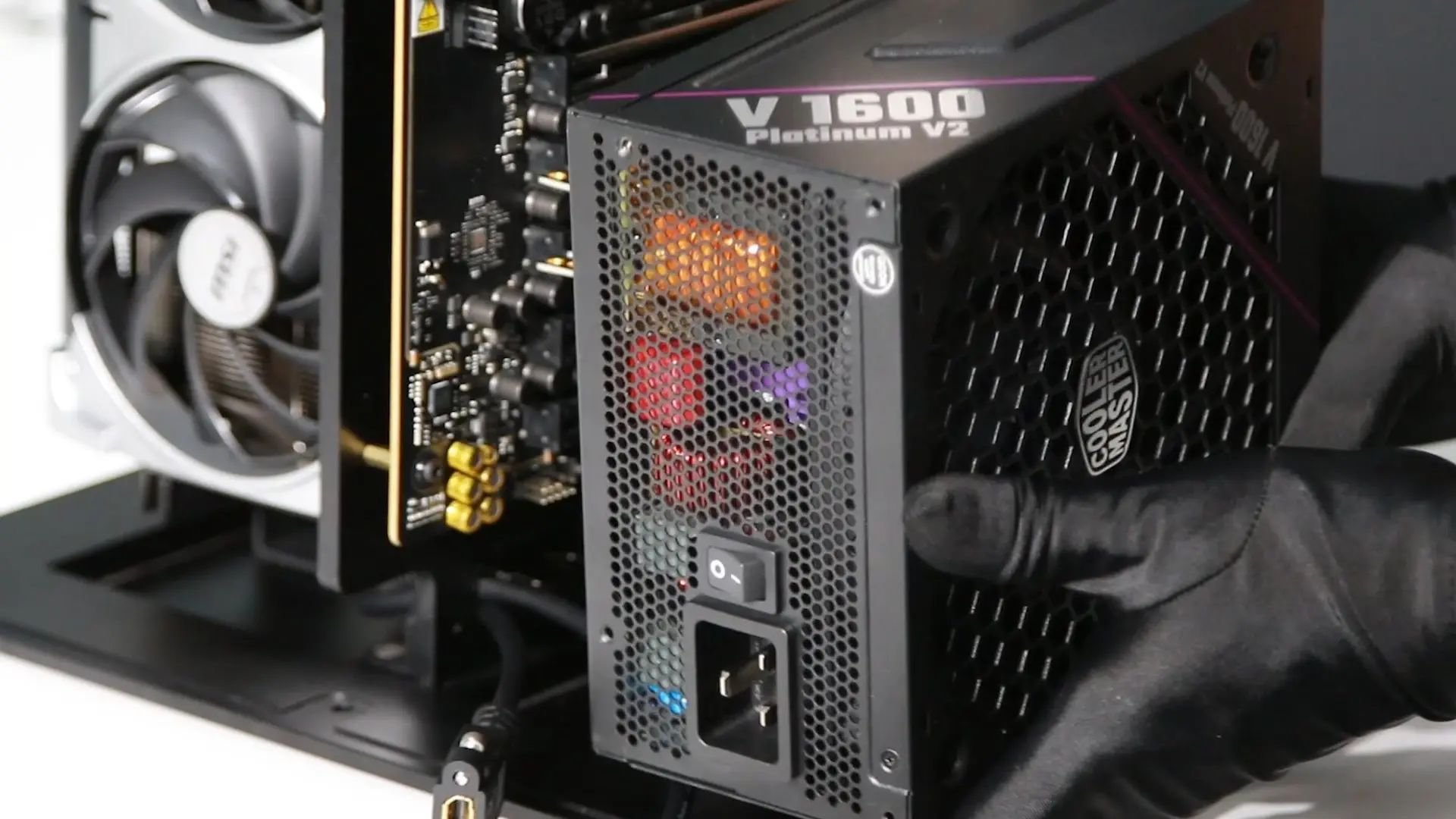 V1600 mounts to the base plate