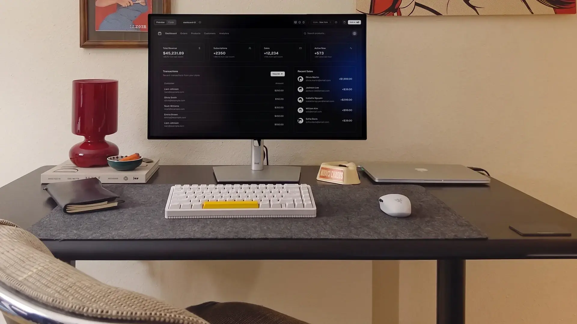 What to leave off a minimalist laptop desk