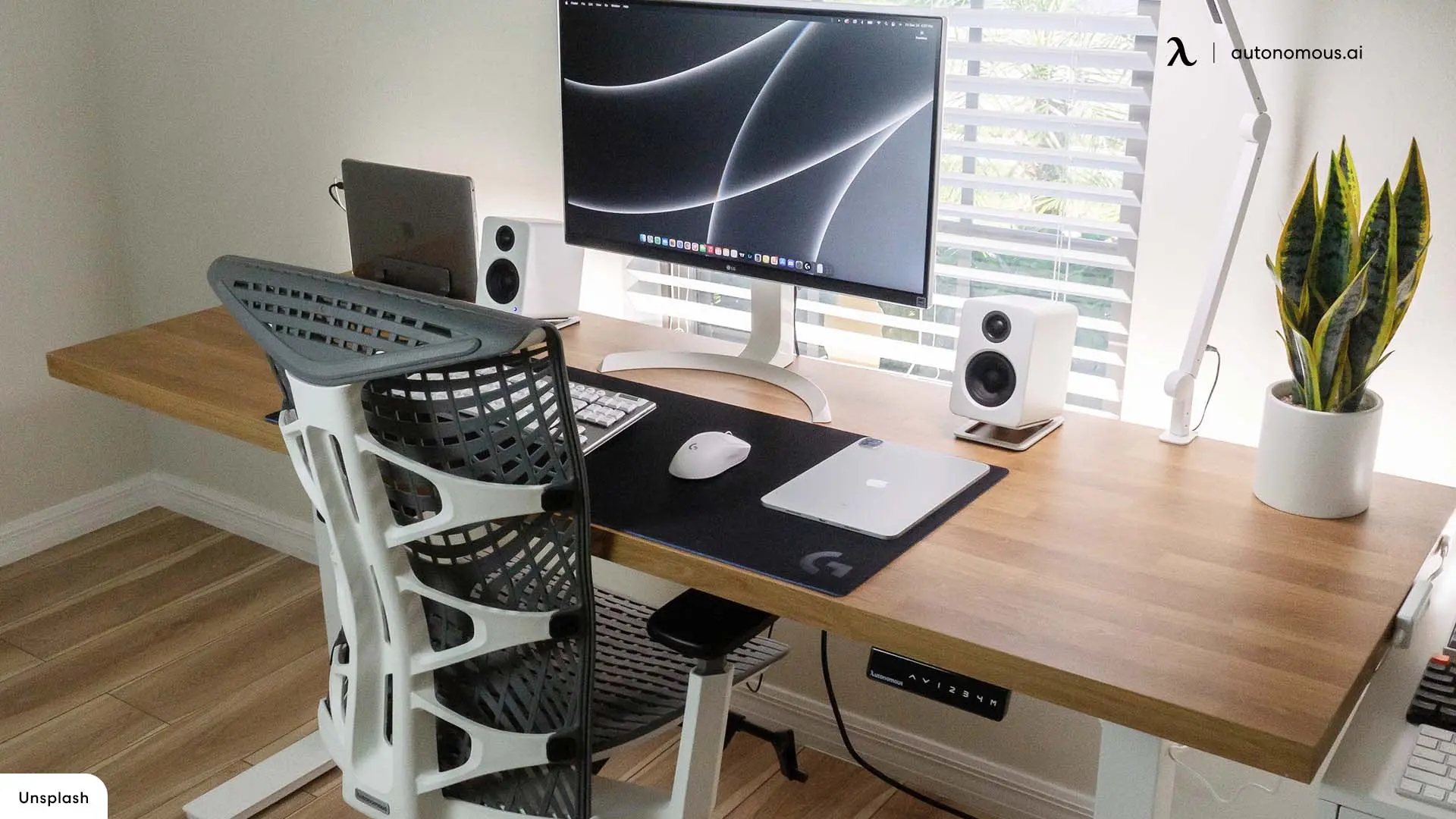 Window light is the most-overlooked element of a minimalist laptop desk setup.