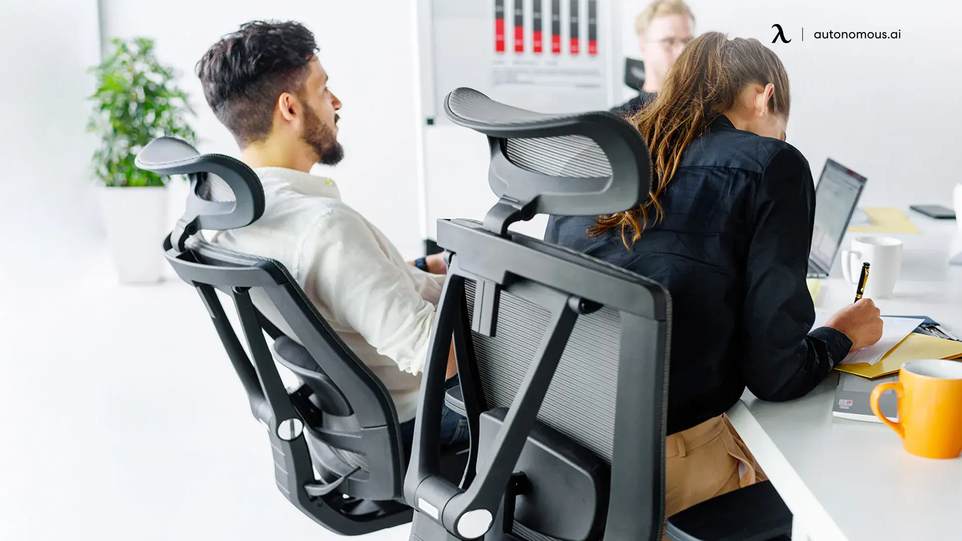 Reclining Office Chair vs Standard Office Chair