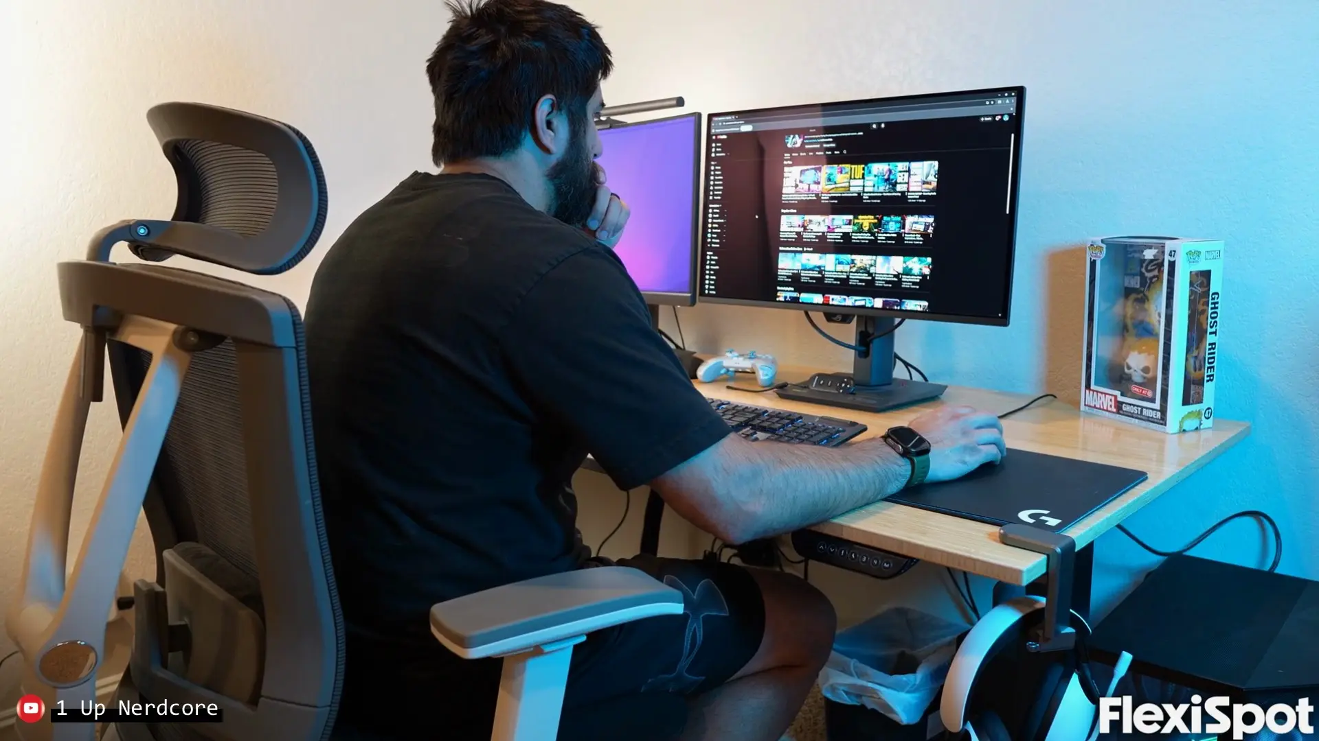 The FLEXISPOT E6 MAX drops to 24.4″, while the Autonomous Desk Pro's lowest setting is 29.5″. That five-inch gap matters at the short end.
