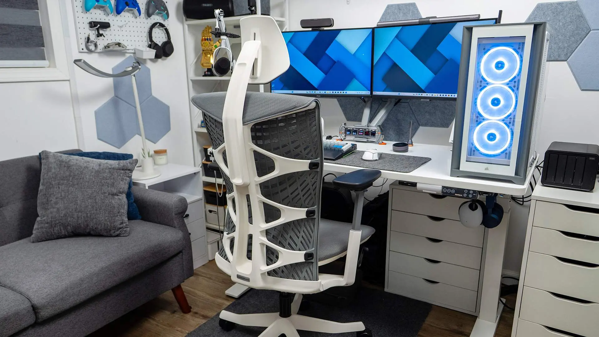 When a footrest chair isn't the answer: the ergonomic alternative