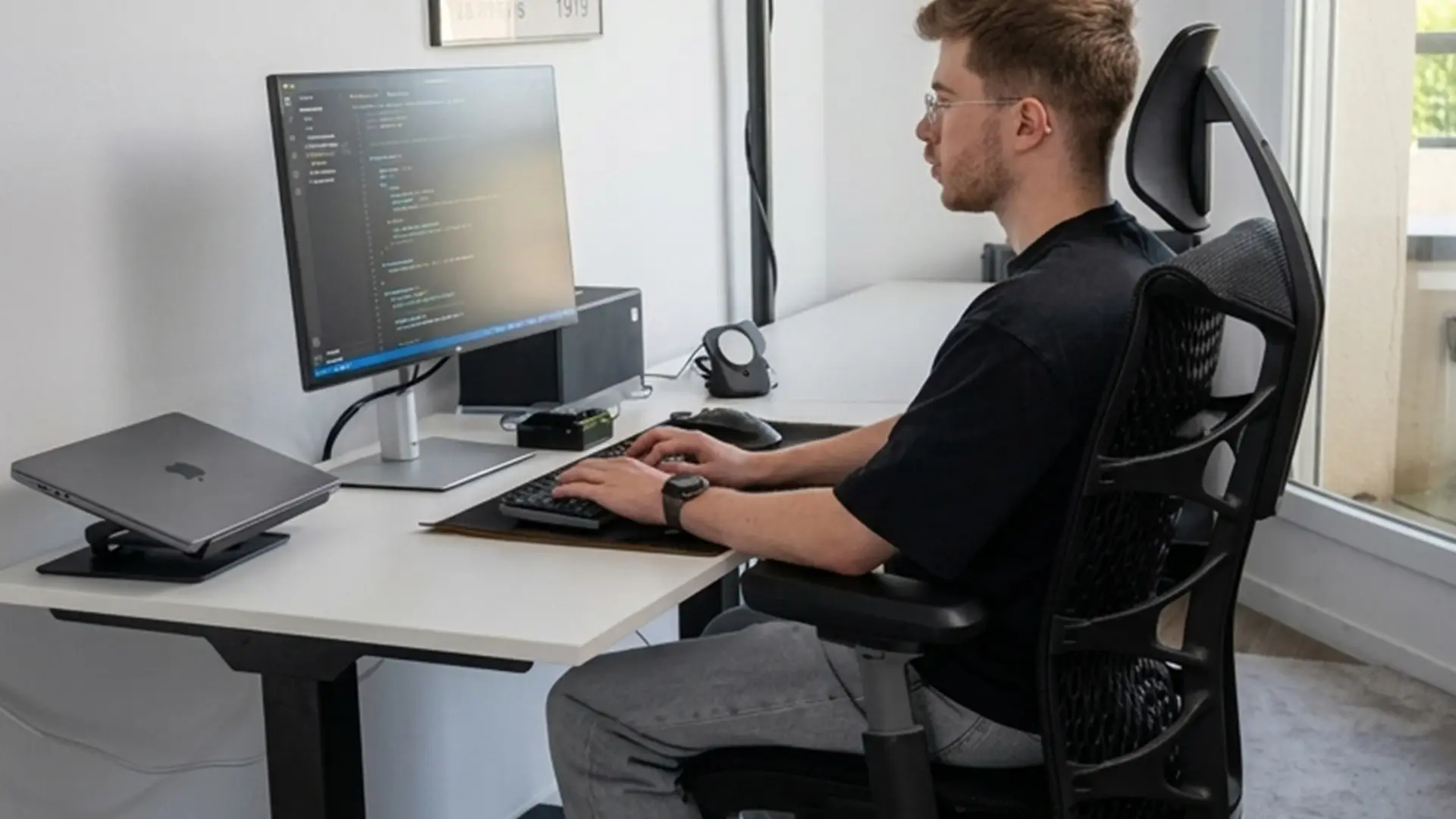 What to look for in office chair neck support
