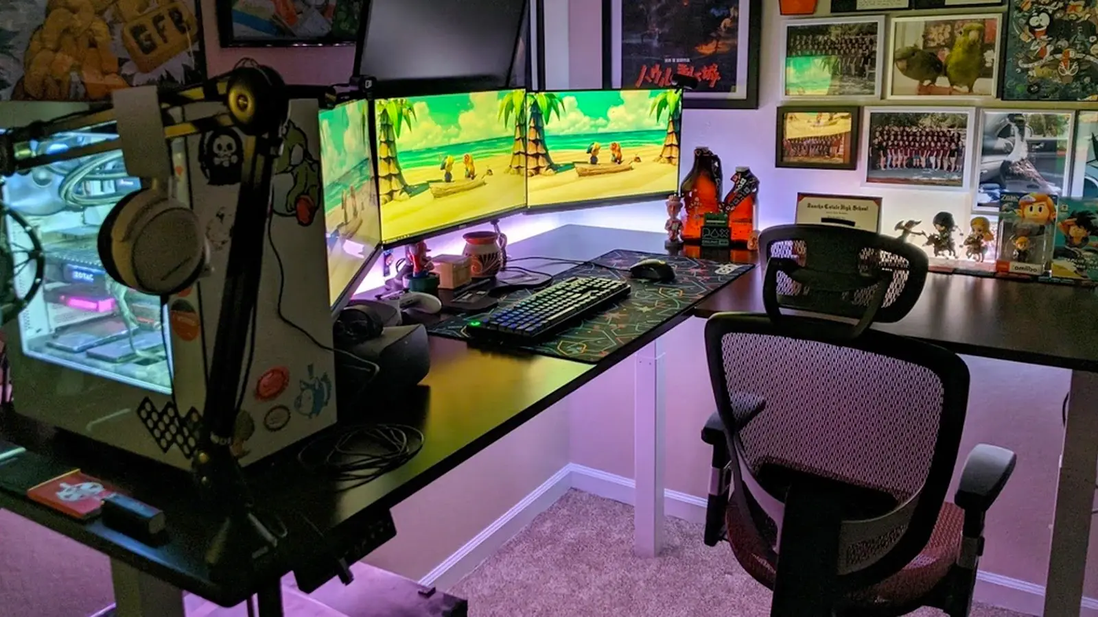 Streaming Desk Setup Ideas by Aesthetic