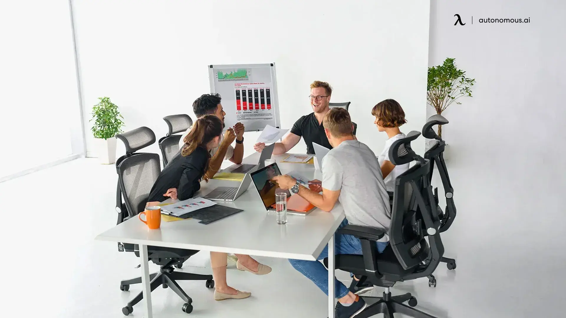 Ideas To Set Up A Presentation Room For Small Office