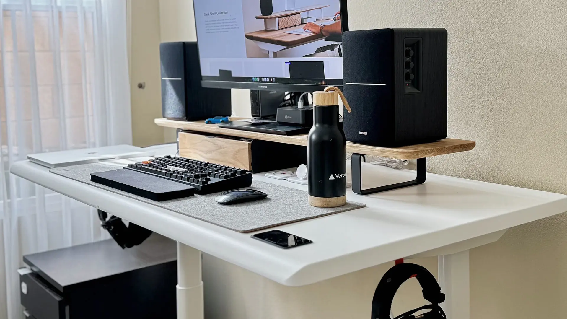 Autonomous Desk Pro