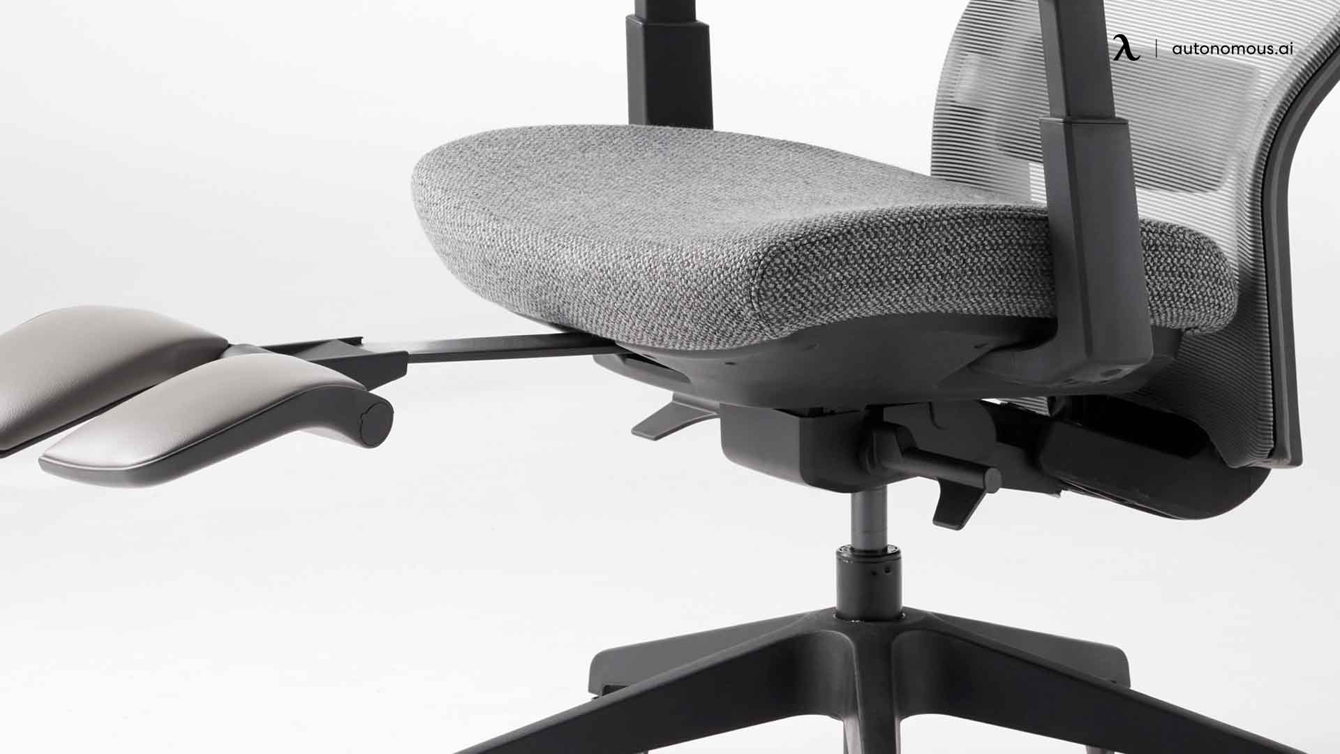 6 Ergonomic Features In An Office Chair For Short People