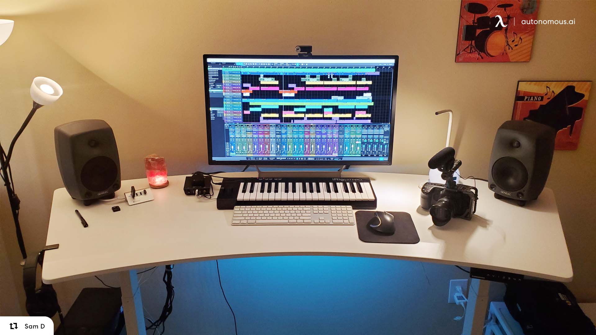 Art Desk - Curved Standing Desk