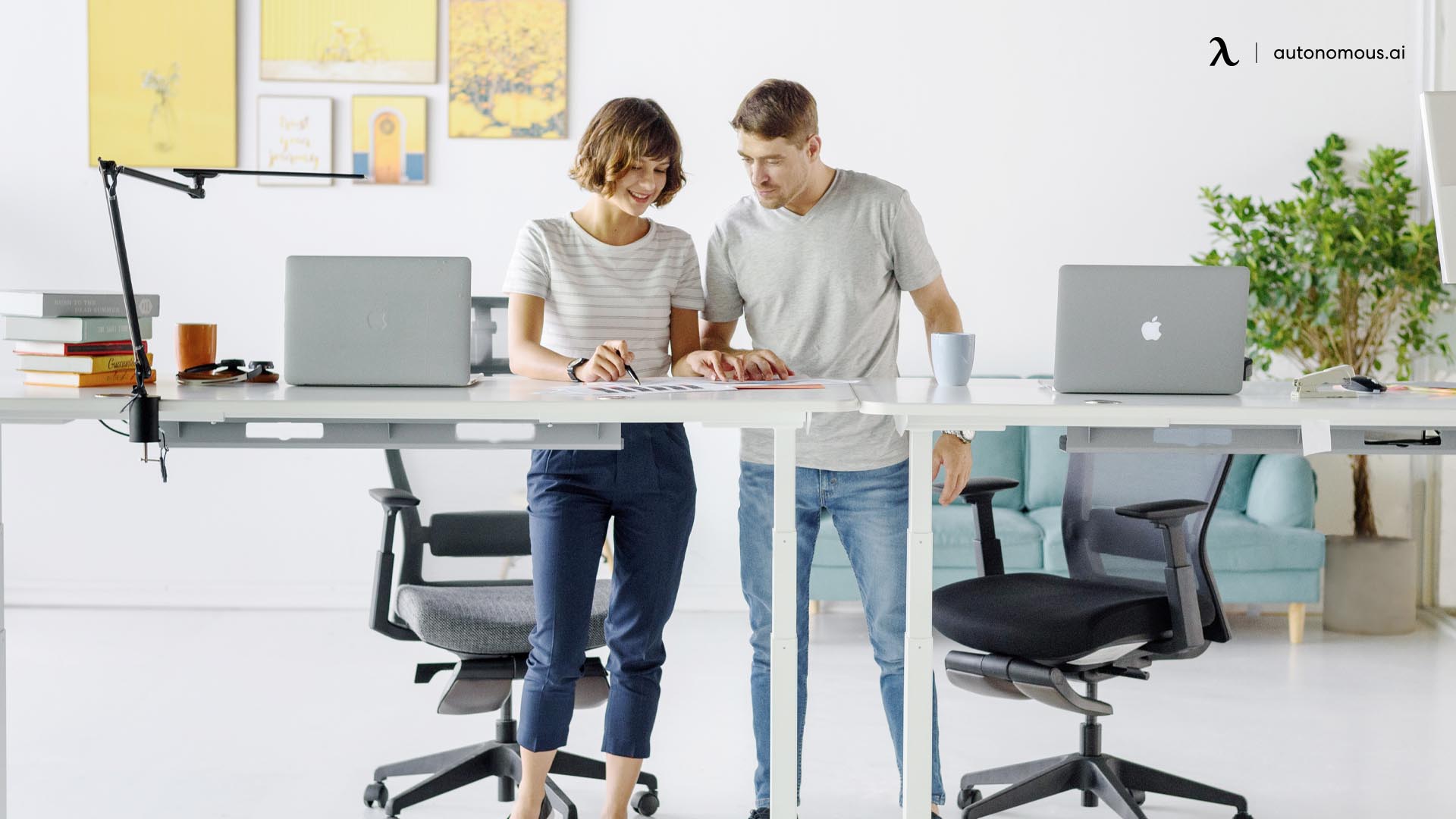 The Correct Standing Posture at Standing Desk