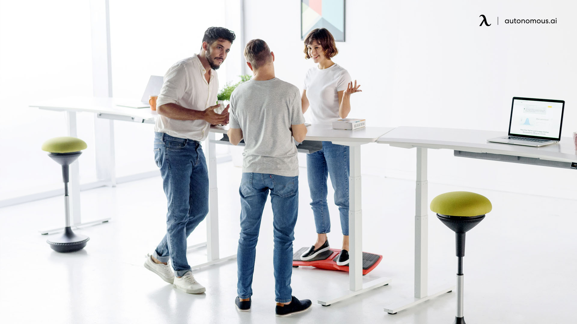 The Pros and Cons of Standing Desks in the Office