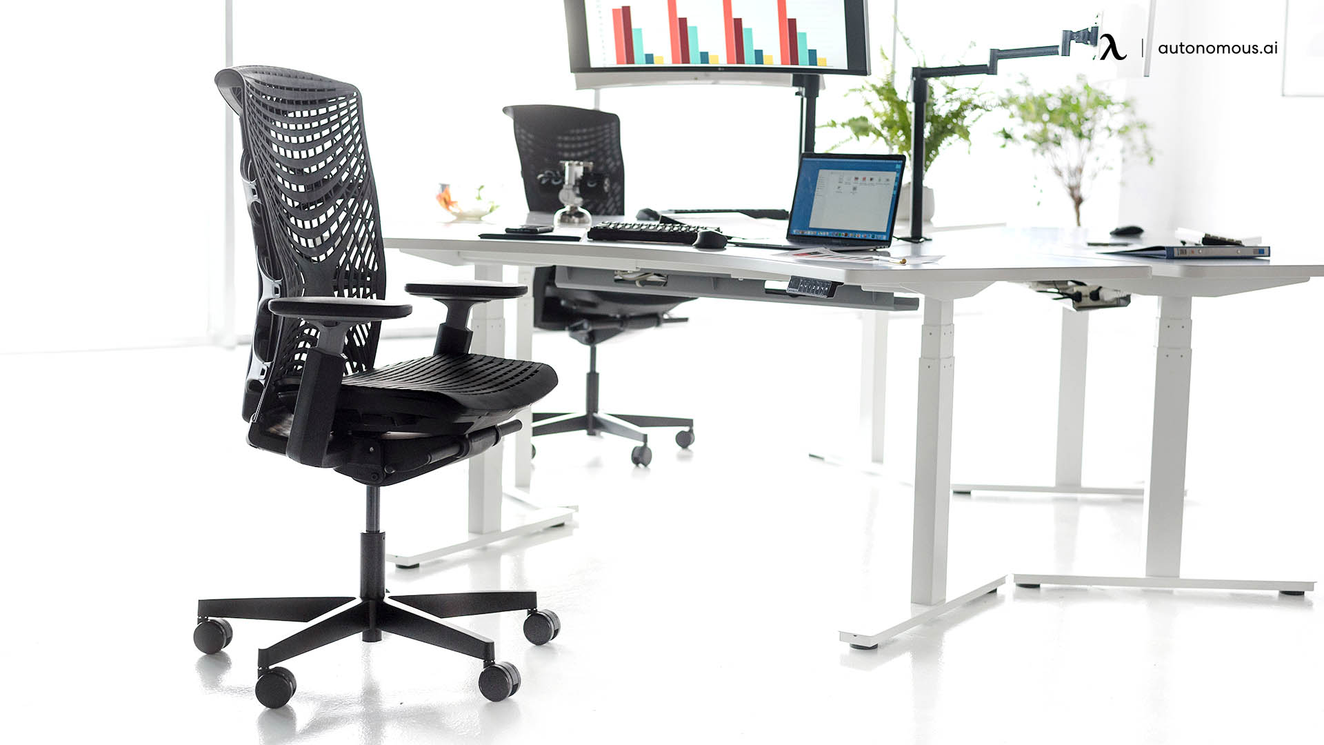 What Do You Need to Consider for an Ergonomic Standing Workstation Setup?