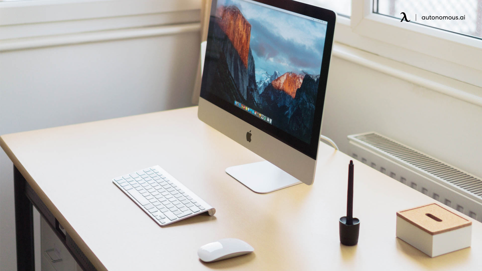 Why Do You Need to Clean Your Office Desk