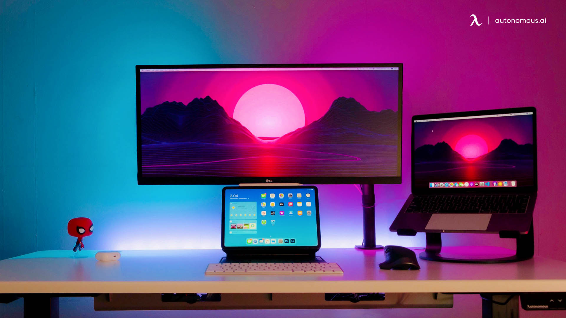 Full Guide for a Triple-Monitor Desk Setup