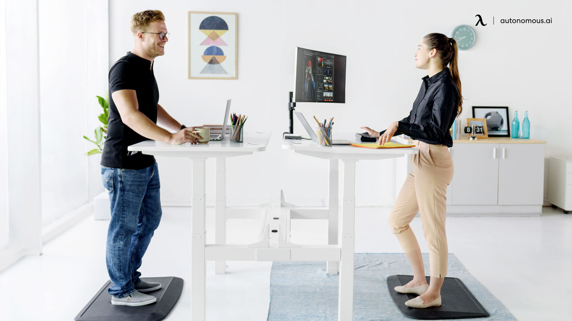 What is an Electric Standing Desk?