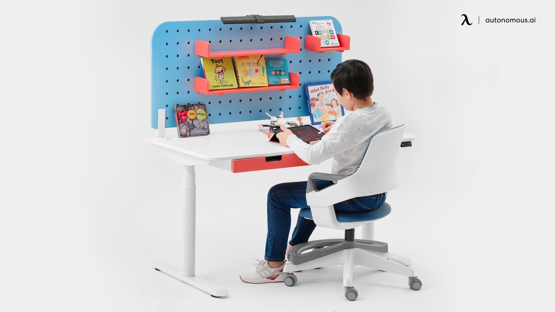 What Parents Should Consider When Buying a Children’s Desk Chair