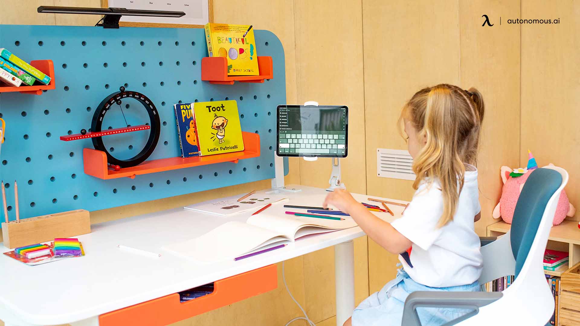 What Features of Kids Desk Chairs You Should Consider