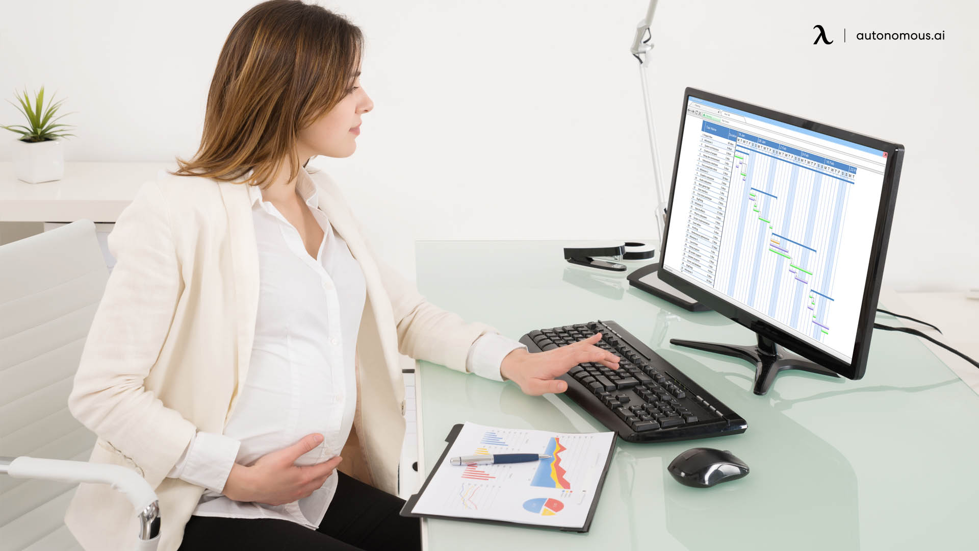 Best Office Furniture for Pregnant Women