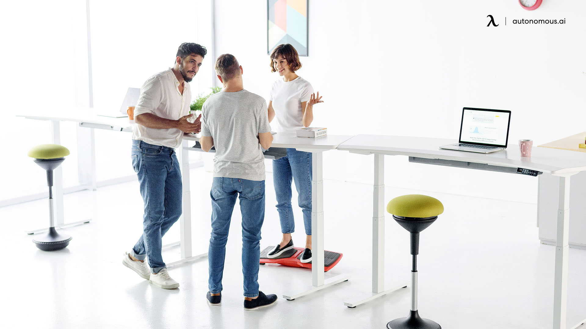 Benefits of standing desks