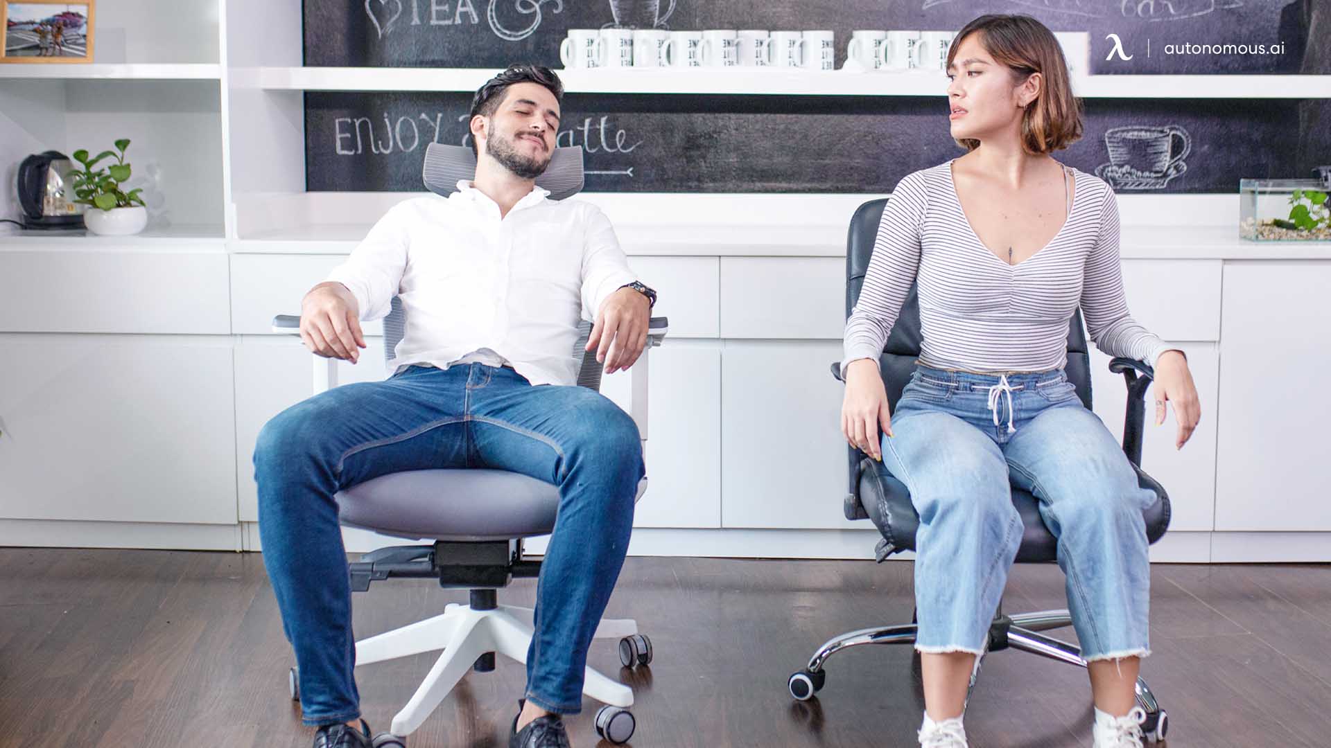 What Should You Look for in an Office Chair for a Bad Back?