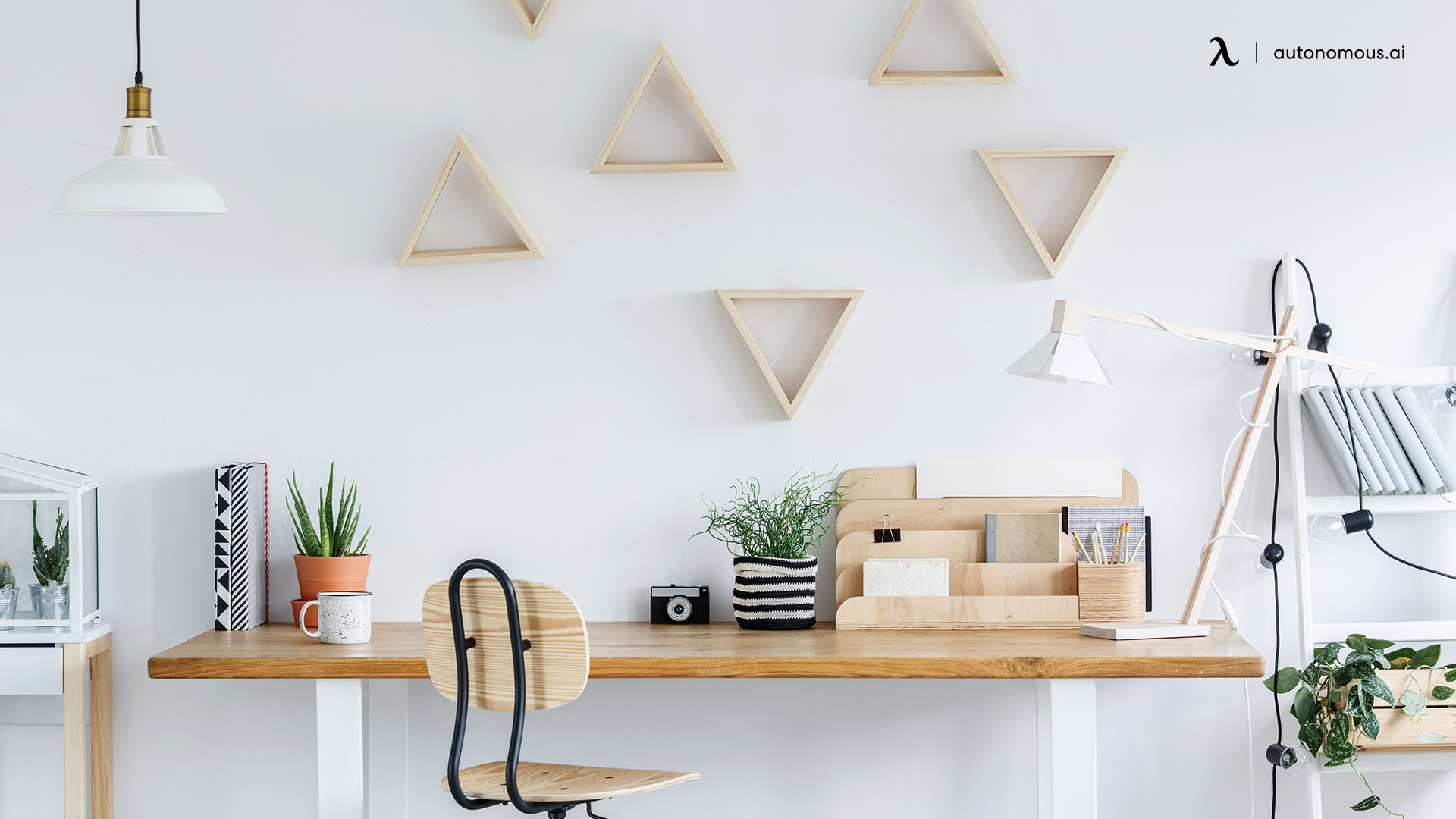 8 Ways for Minimal Office Décor for Any Workspace