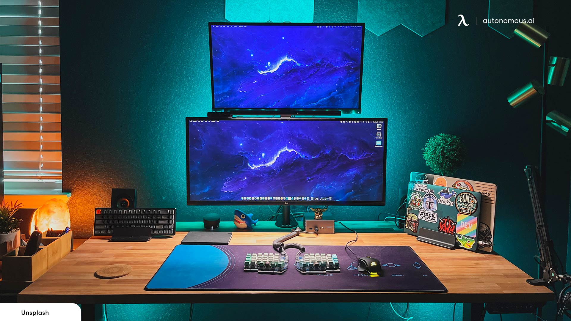 How big should a gaming desk be?