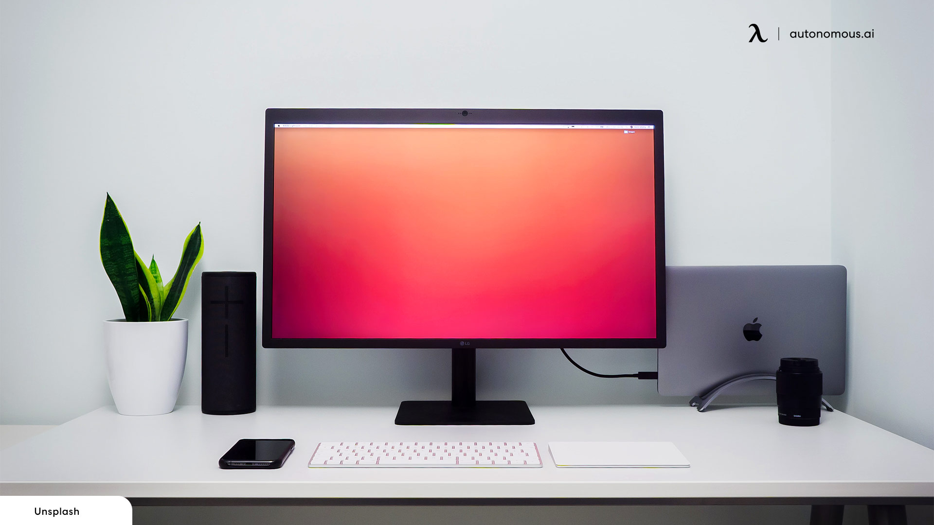 How to buy a monitor for your laptop to work from home
