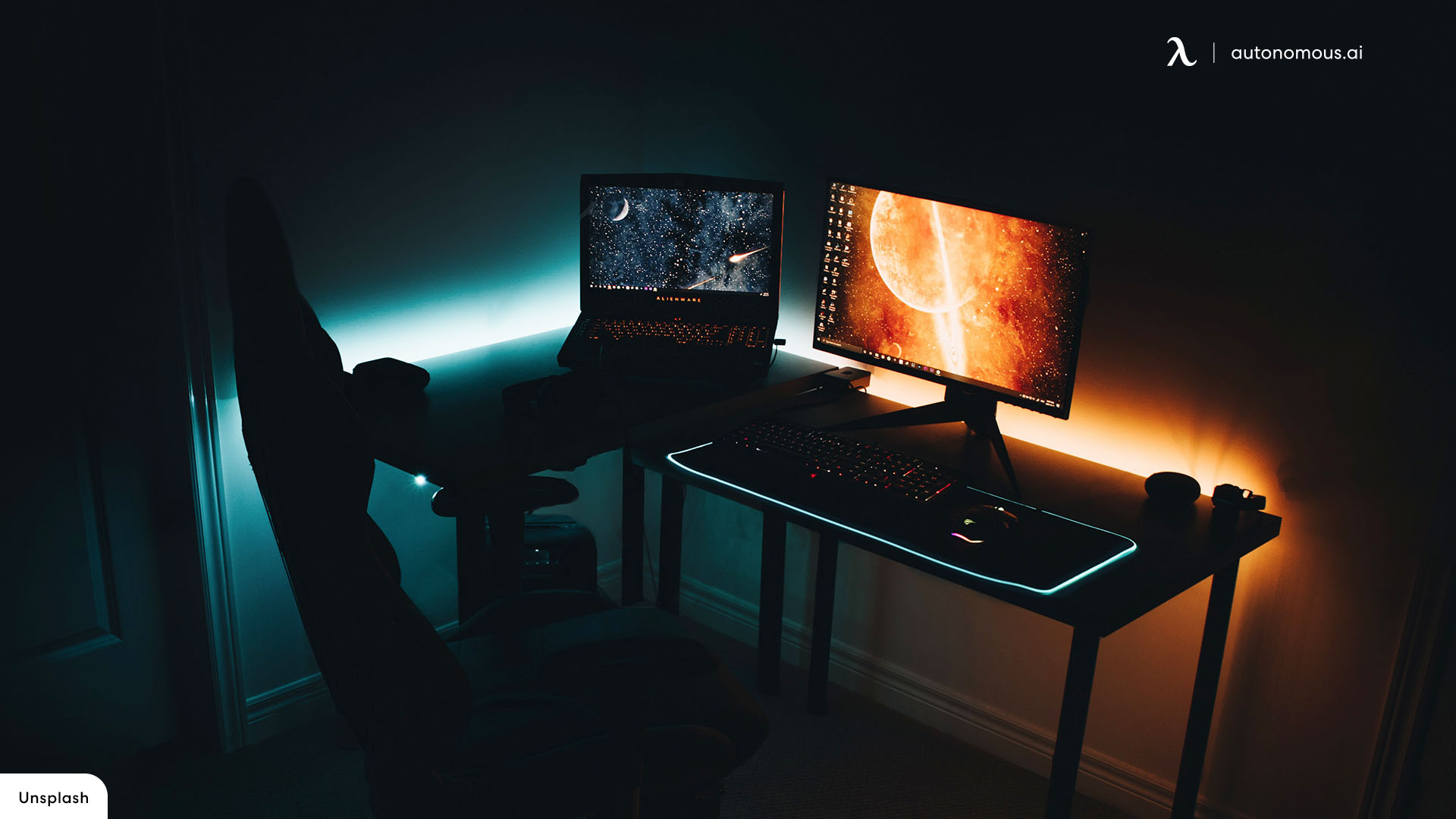 Klasseværelse replika Faciliteter Decorate White Computer Gaming Desk with Lighting Ideas