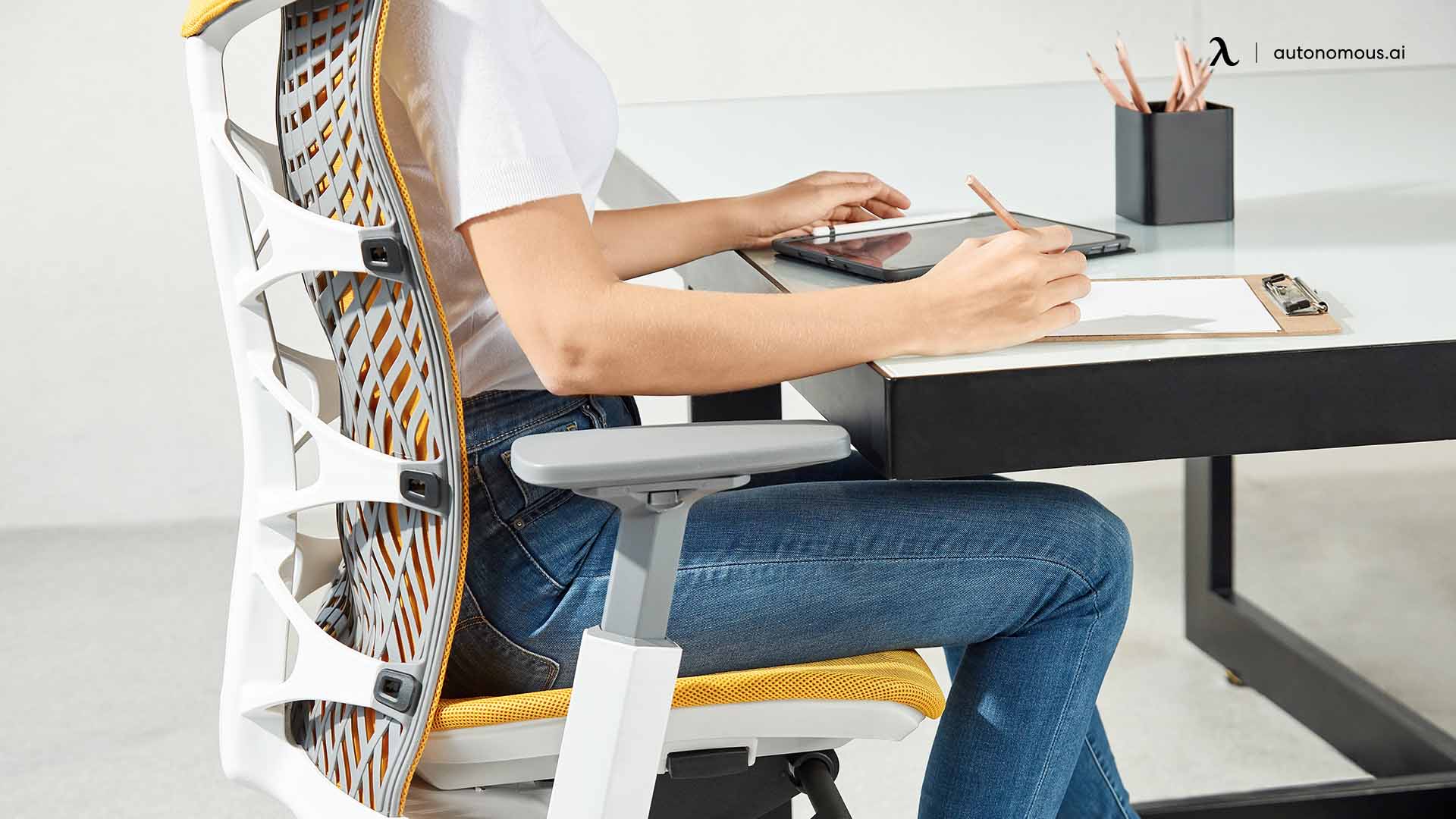 Sitting posture ergonomics for artists