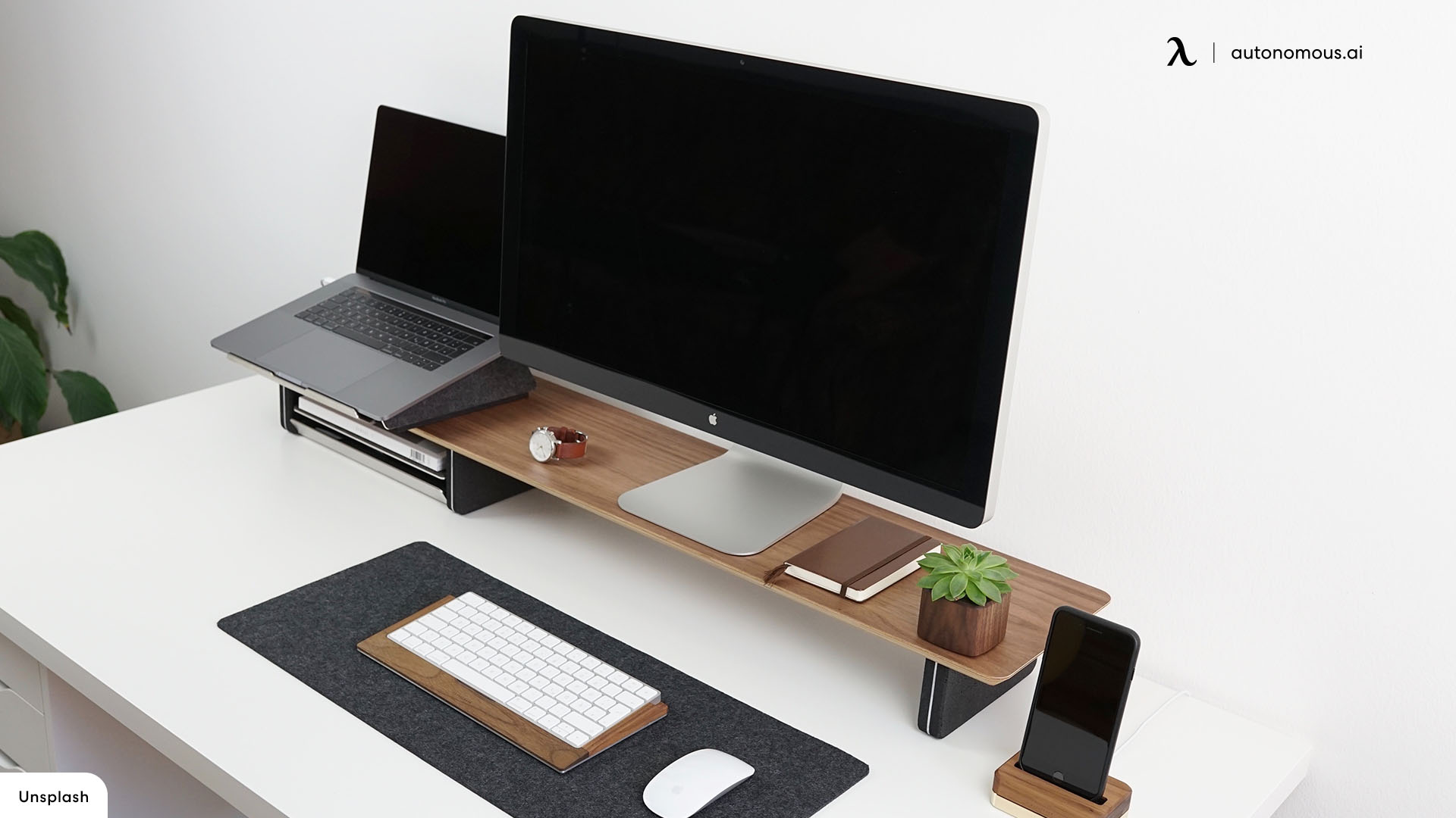 Minimalist home office workstation