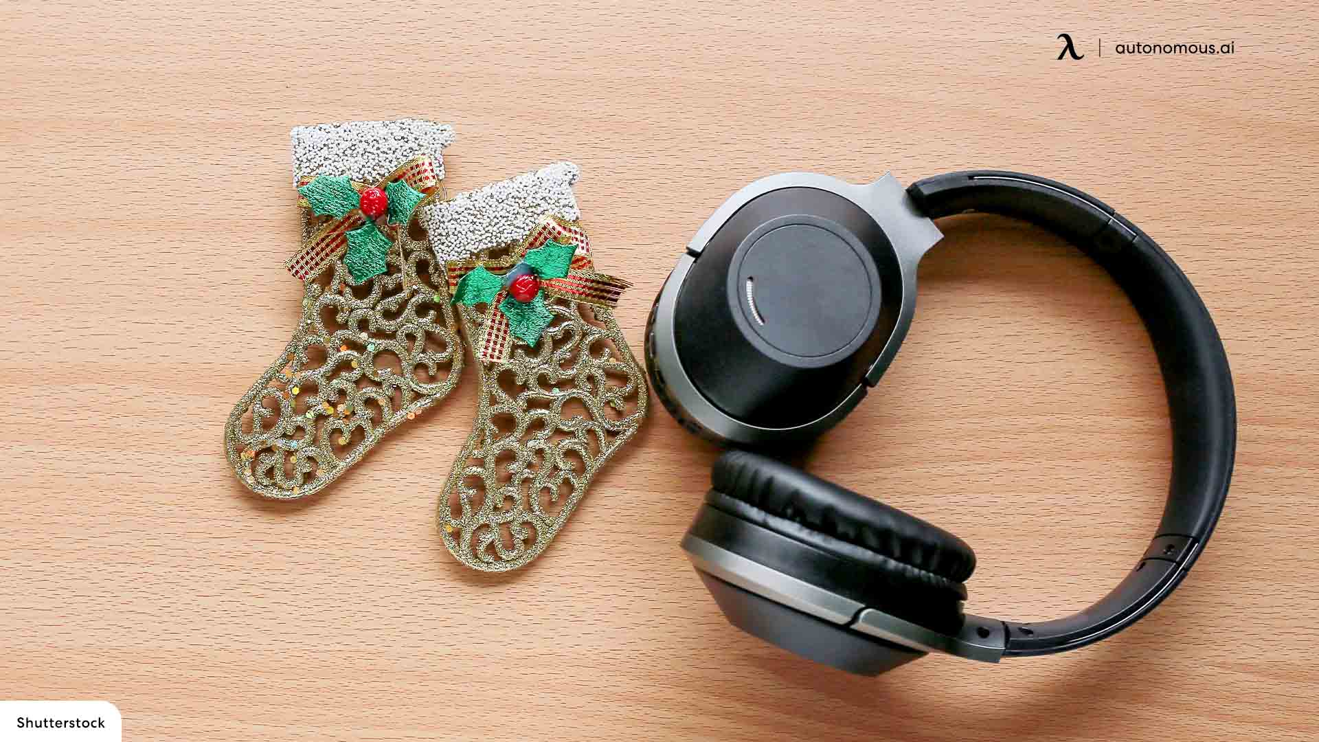 headset Christmas gift for remote employees