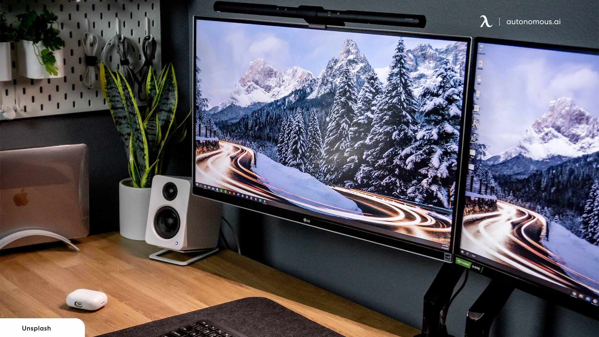 Fill in the gaps of dual monitor ergonomics