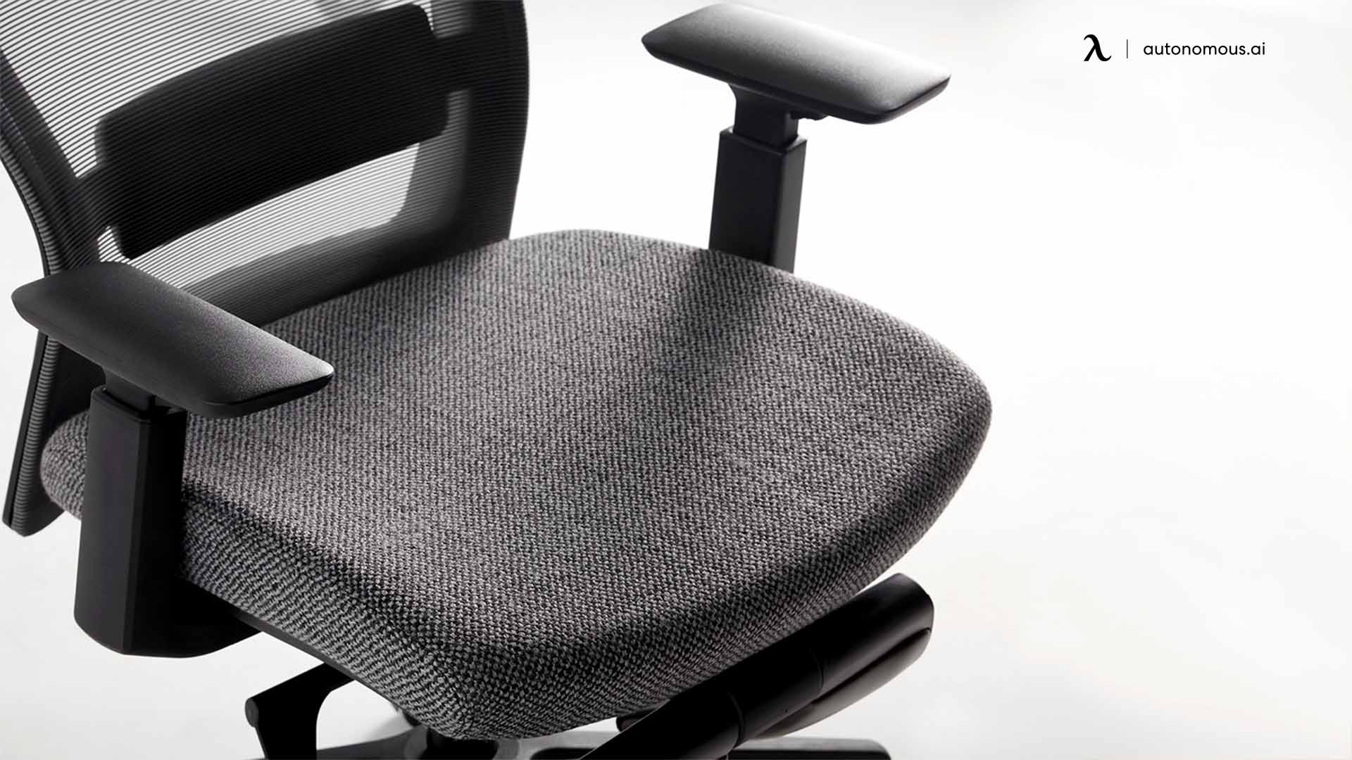 Seat material of comfortable chair for long sitting