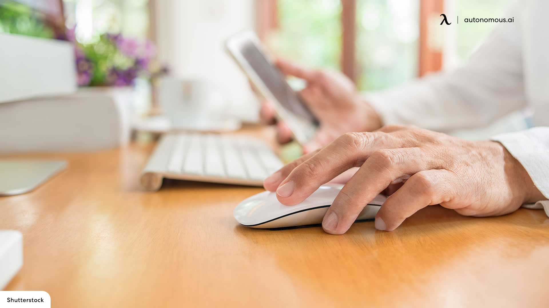 It's all about the mouse with left-handed desks