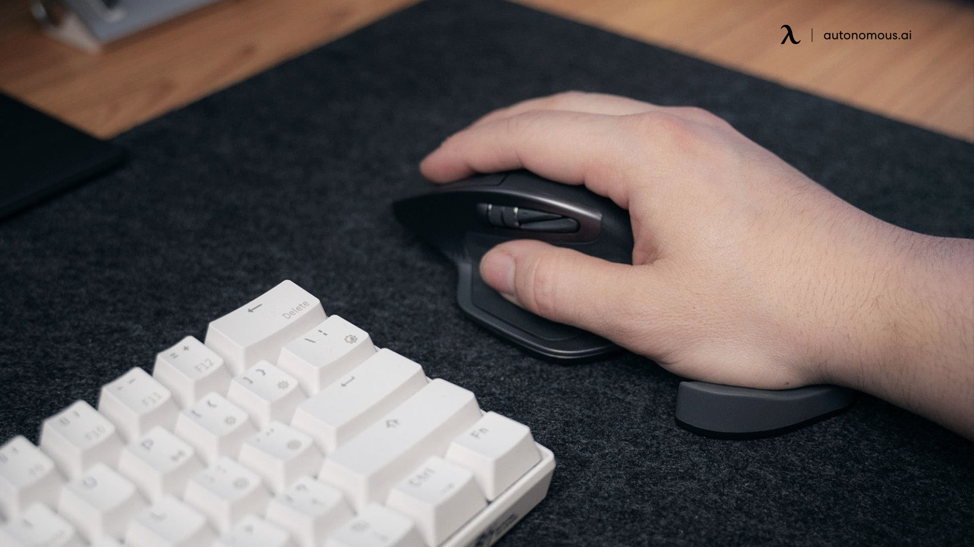 How to Use Your Wrist Rest Correctly