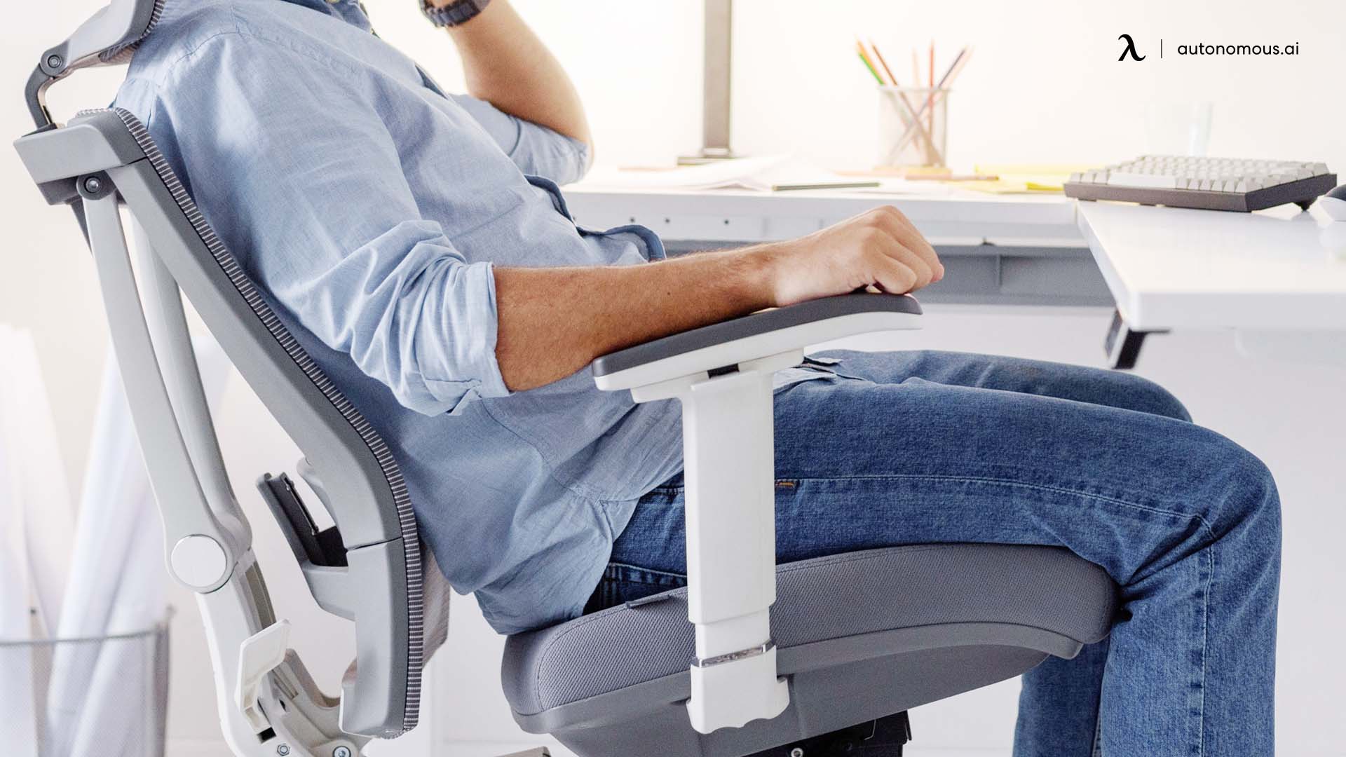 Is it better to have a stylish desk chair with or without arms?
