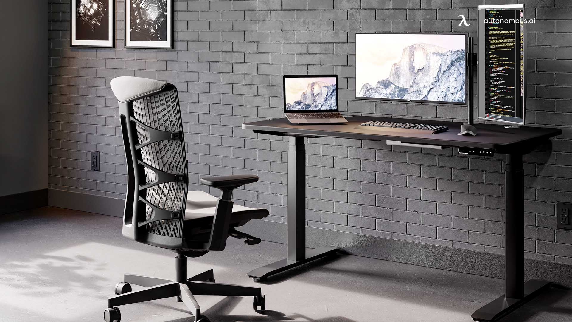 ErgoChair Plus comfortable black office chair