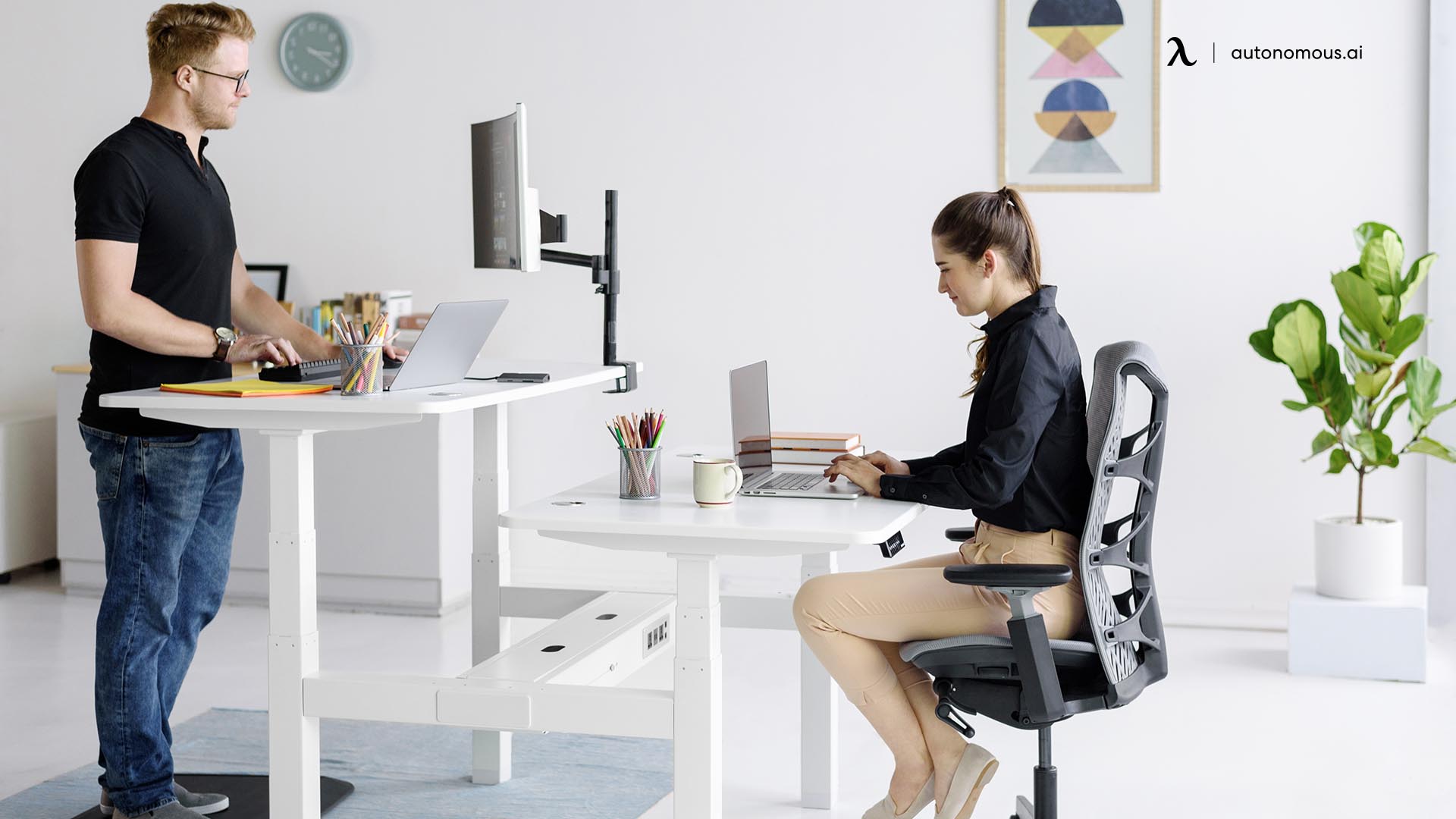 Benefits of Using a Double-Sided Desk