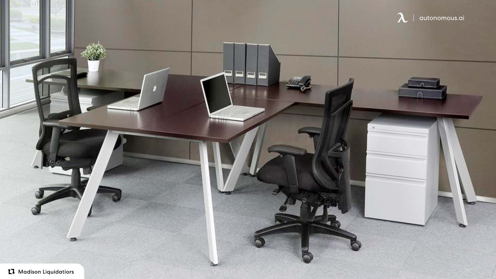 T-shaped Desk with V-Legs T-shaped office desk for two