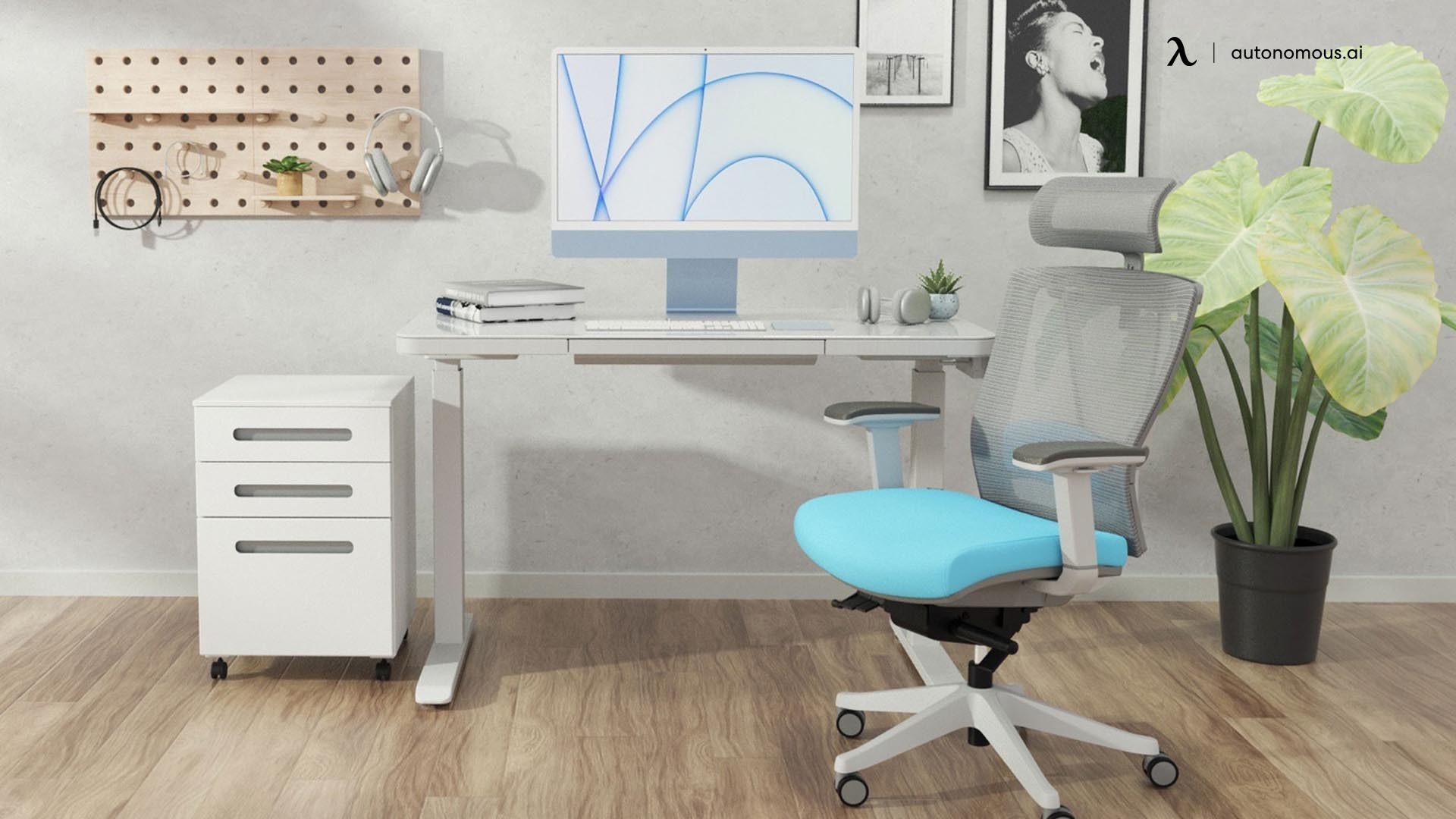 Compact Desk by Wistopht