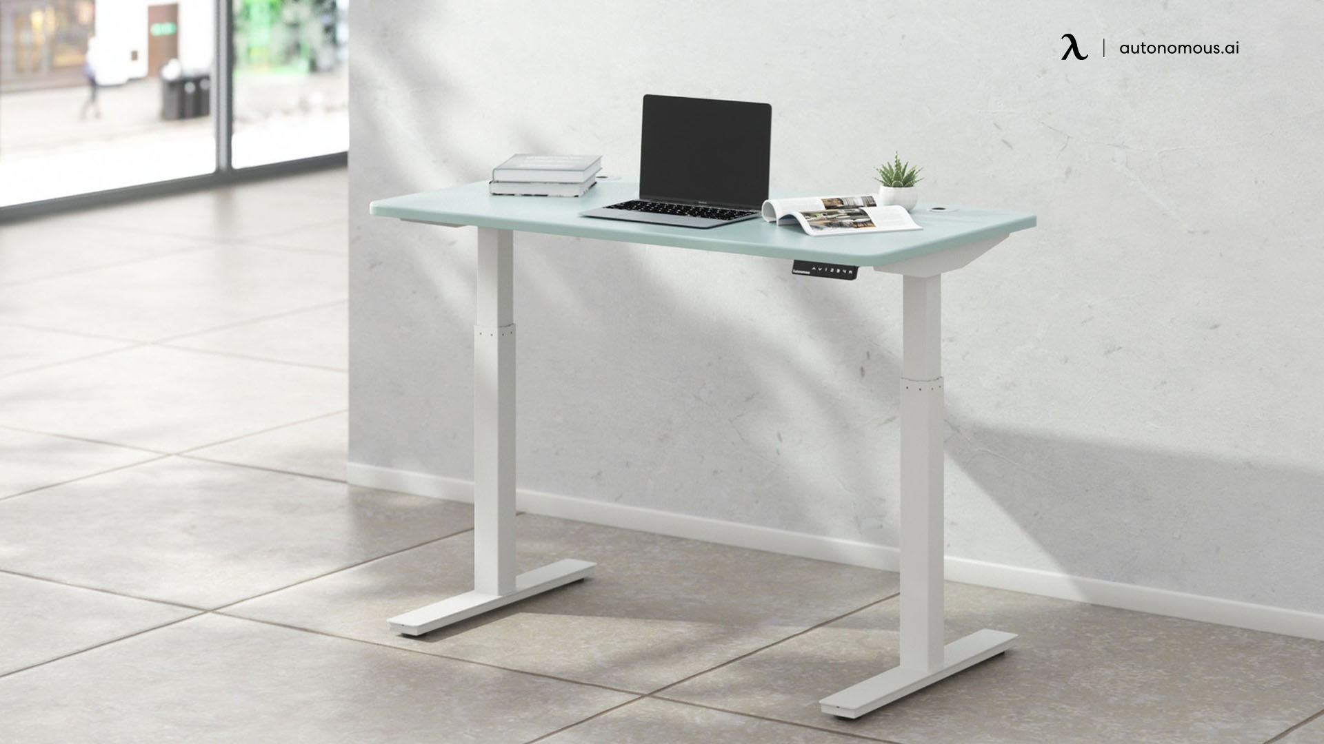 SmartDesk Core small modern desk