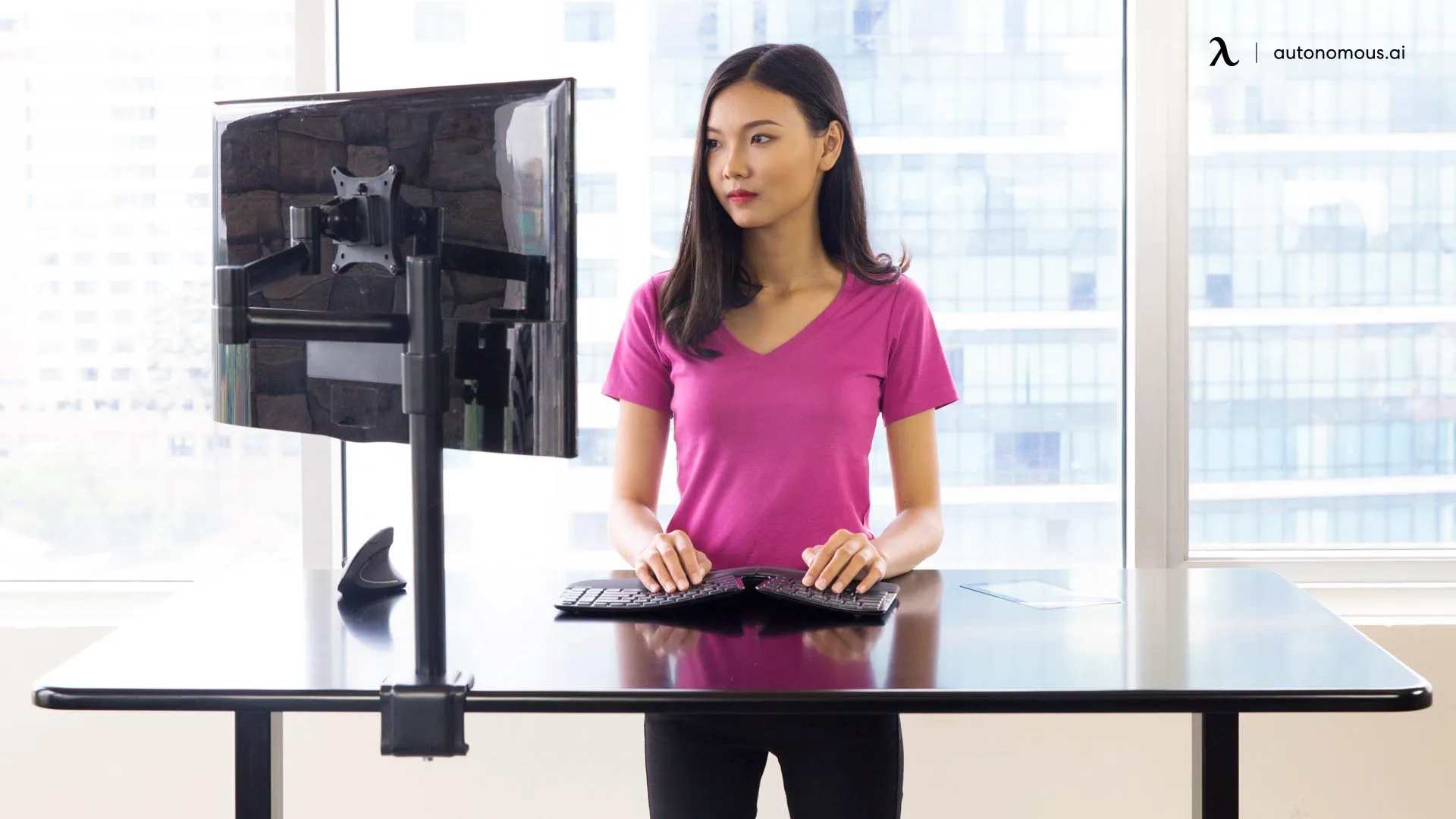 What Are the Advantages of Having a Standing Desk?