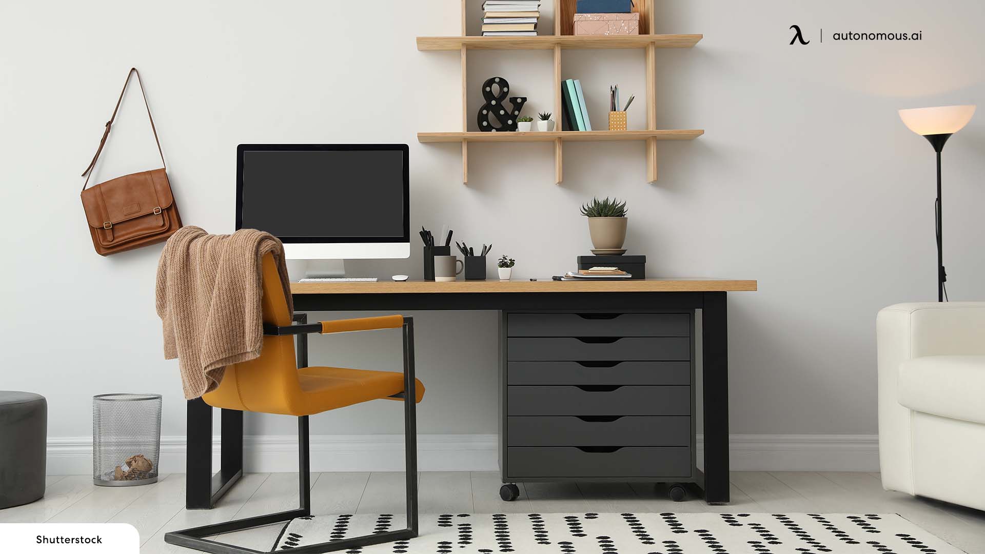 Where Should Your Desk Be in a Bedroom? - Desky USA