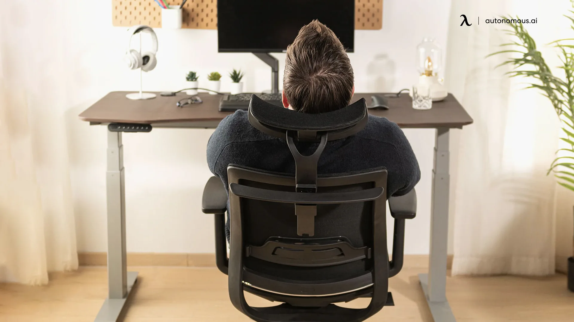Back Rest of FinerCrafts ergonomic chair