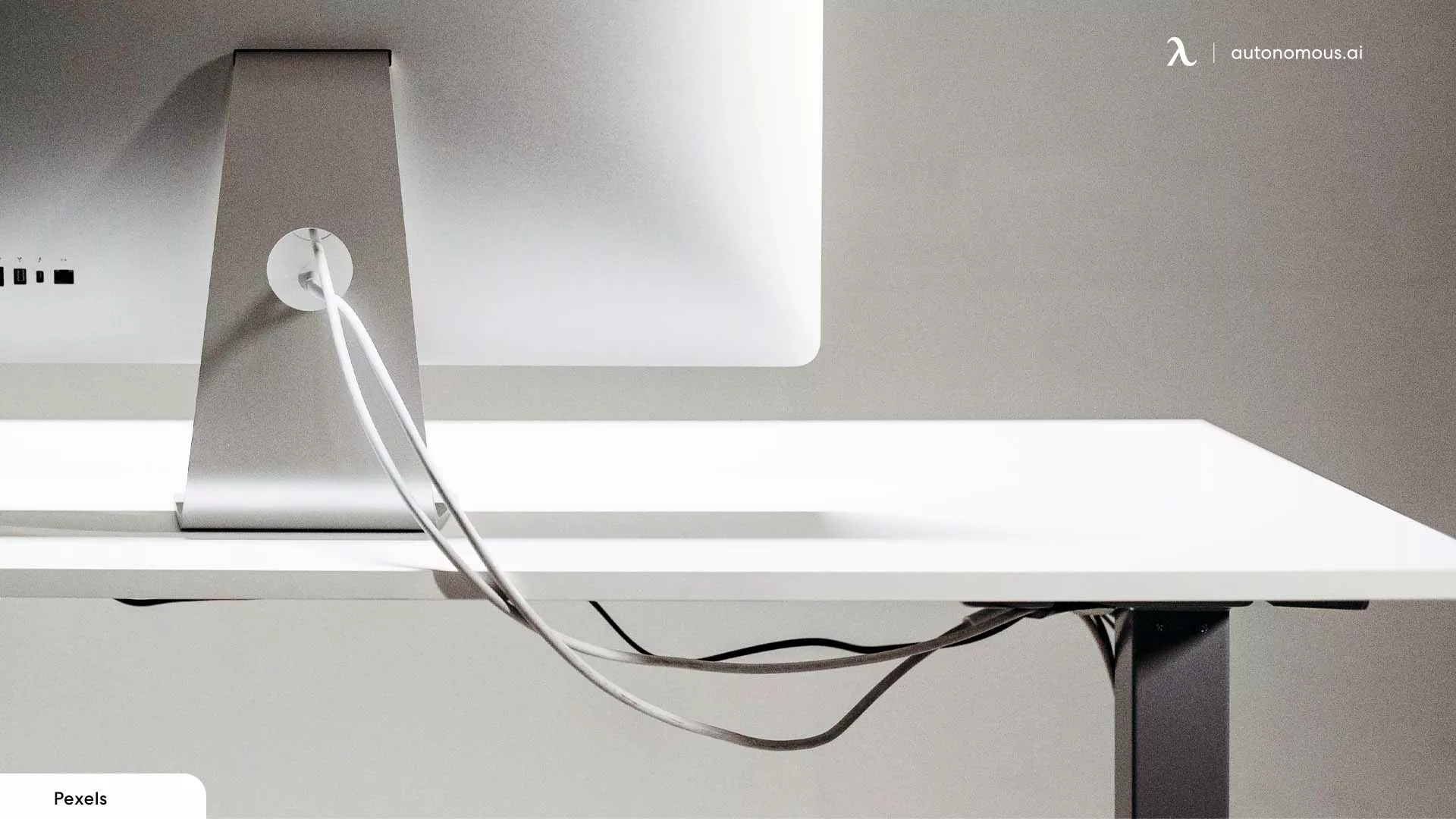 cable management - U-shaped office desk