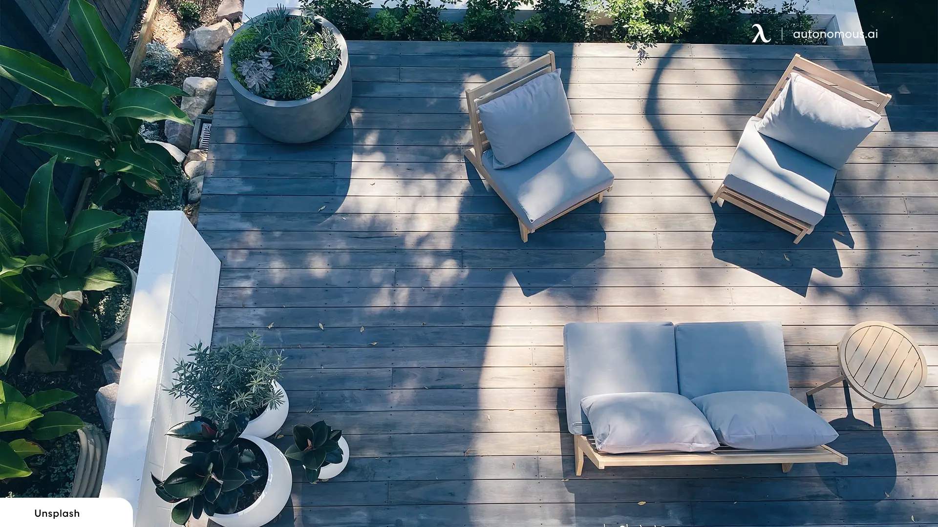 Choose a Cozy Outdoor Setting in modern backyard