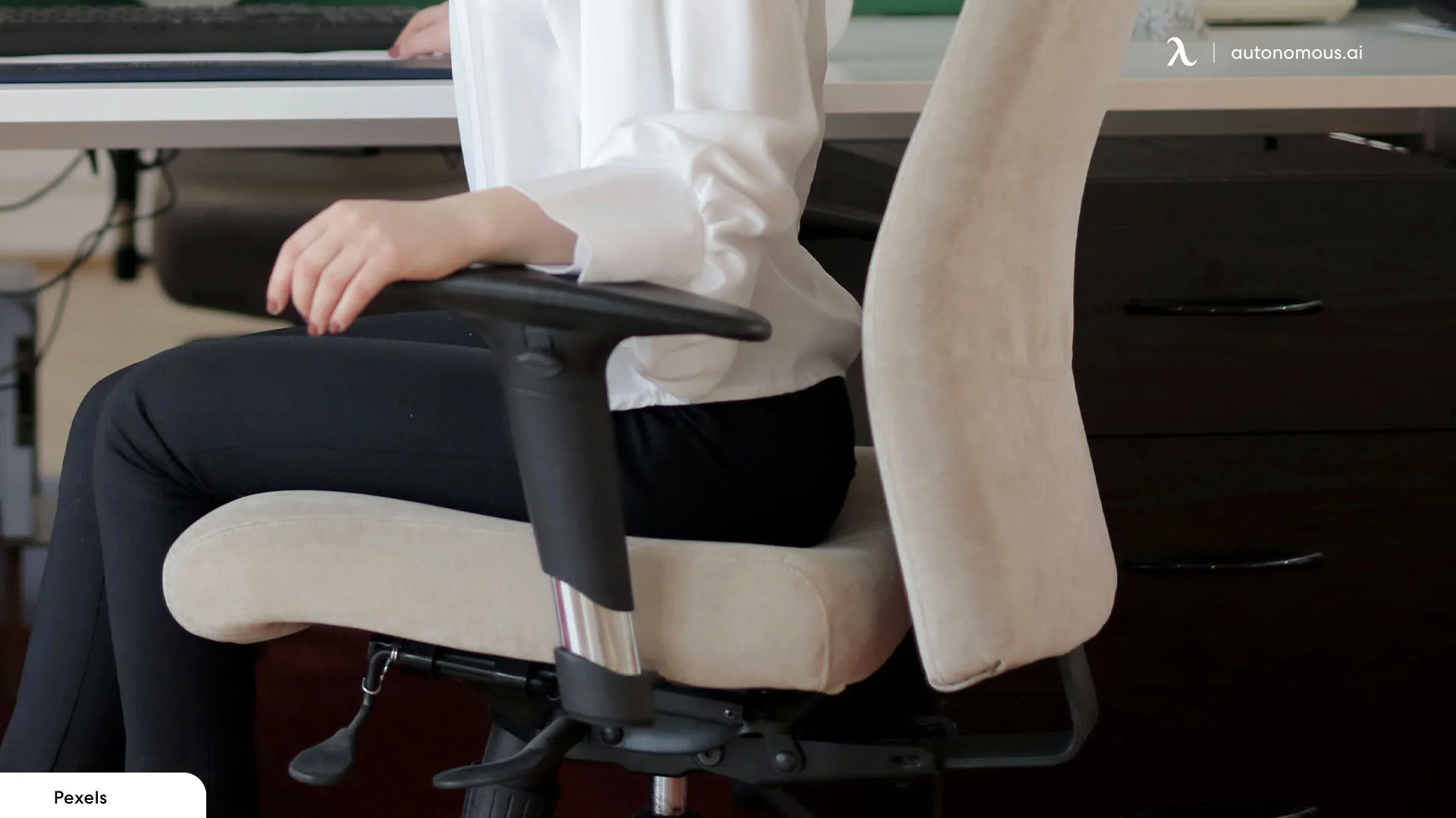 Polyester - fabric office chair
